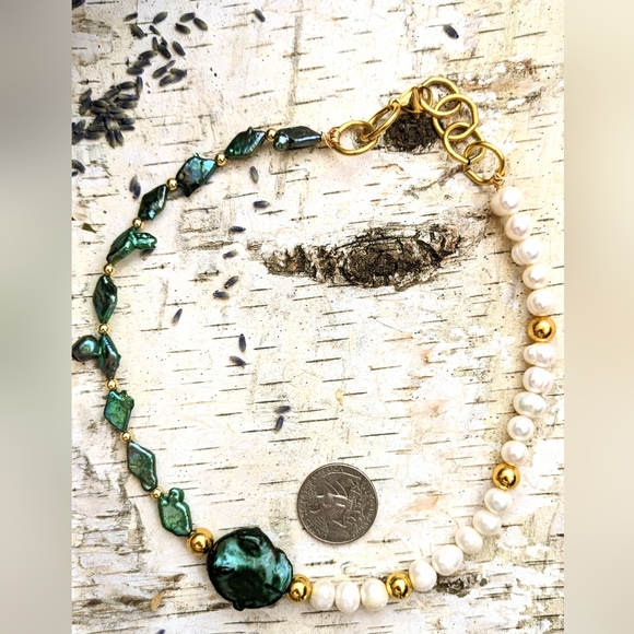 Natural  Green Pearls With Coin Center & White Pearls In Assymetrical Necklace - Picture 6 of 9